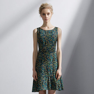 

Marc Rebecca Elegant Sleeveless Silk Silk Dresses Silky Dress 72009E Green Floral