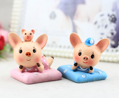 

Super Meng lying pillow pig lovely pig creative car jewelry ornaments resin crafts to send friends and family