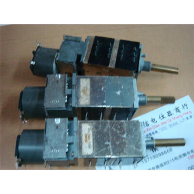 

Quadruple potentiometer close to the motor with motor groups B2K X2 10K X2 [Appearance poor]