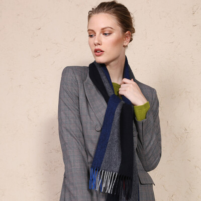 

Chuhe TRUE HER autumn&winter wool scarf ladies thick warm European&American fashion bib striped gift box light luxury three series royal blue