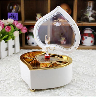 

2017 fashion peach heart ballet girl music box creative rotation octave jewelry box high-end music box to send girls gifts