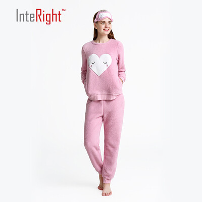 

INTERIGHT Women Love Velvet Pajamas