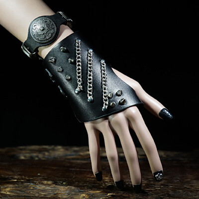 

Rivet show men half finger gloves half exposed leather gloves hip-hop thunderbolt