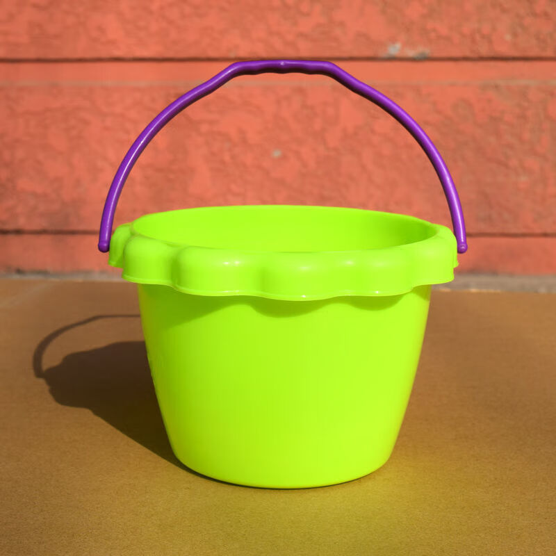 儿童沙滩桶玩具桶钓鱼小桶加厚捞鱼桶塑料玩具水桶洗笔桶挖沙桶花边桶