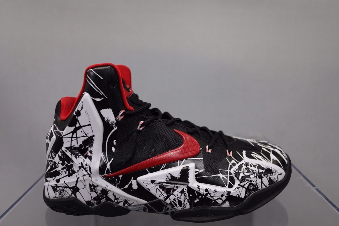 詹姆斯11代篮球鞋全明星夜光荧光绿鸳鸯涂鸦lebron11耐磨男运动鞋