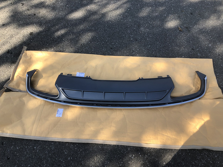 19款奥迪a4l后杠导流板a4l b9进取款升级时尚 运动款后扰流板尾唇装饰