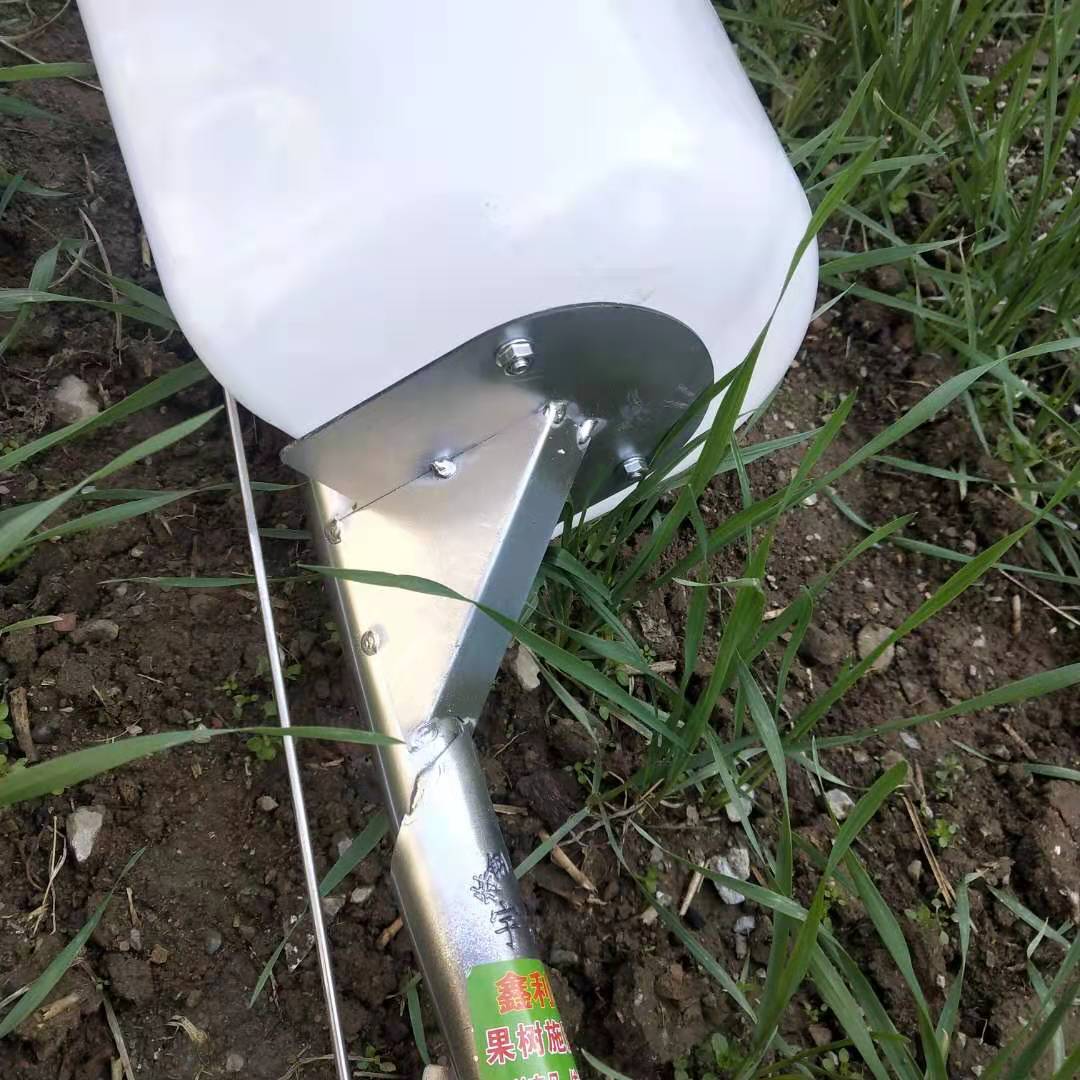 德骊嘉果树施肥器农用多功能撒化肥神器农业机械工具尖头铁铲下肥料