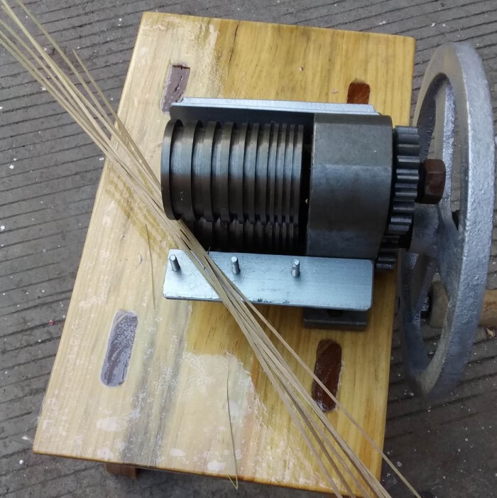 开丝机 拉丝机 竹片开丝机 破篾丝机,机 破竹机z 竹丝抖音同款 破丝机