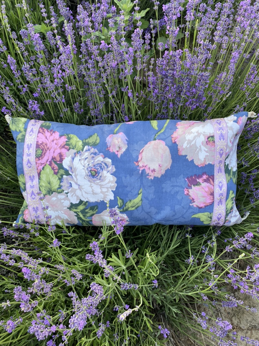 新疆伊犁纯薰衣草枕头 薰衣草填充纯花枕头小方枕头单个装安神眠驱蚊