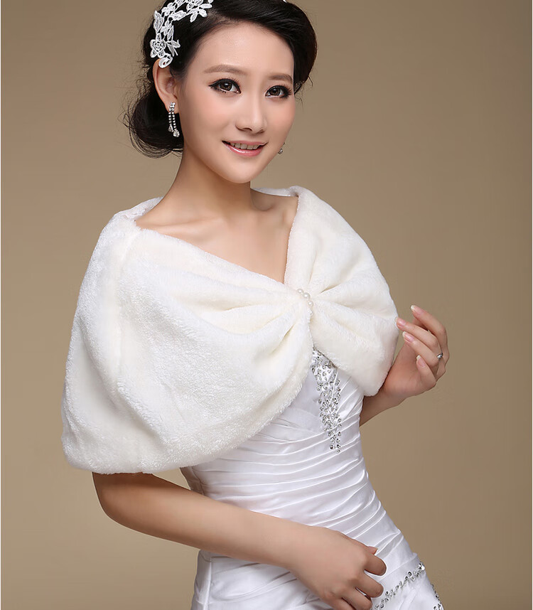 【精选好货】冬季婚纱披肩 保暖 新款新娘婚纱披肩仿皮草流苏保暖结婚