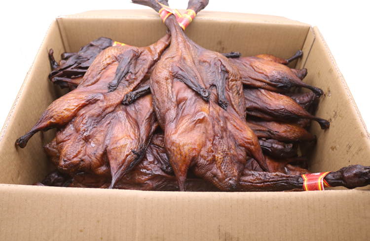 5折万隆酱鸭散装生万隆酱鸭700g净重杭州特产酱板鸭卤味熟食鸭肉零食