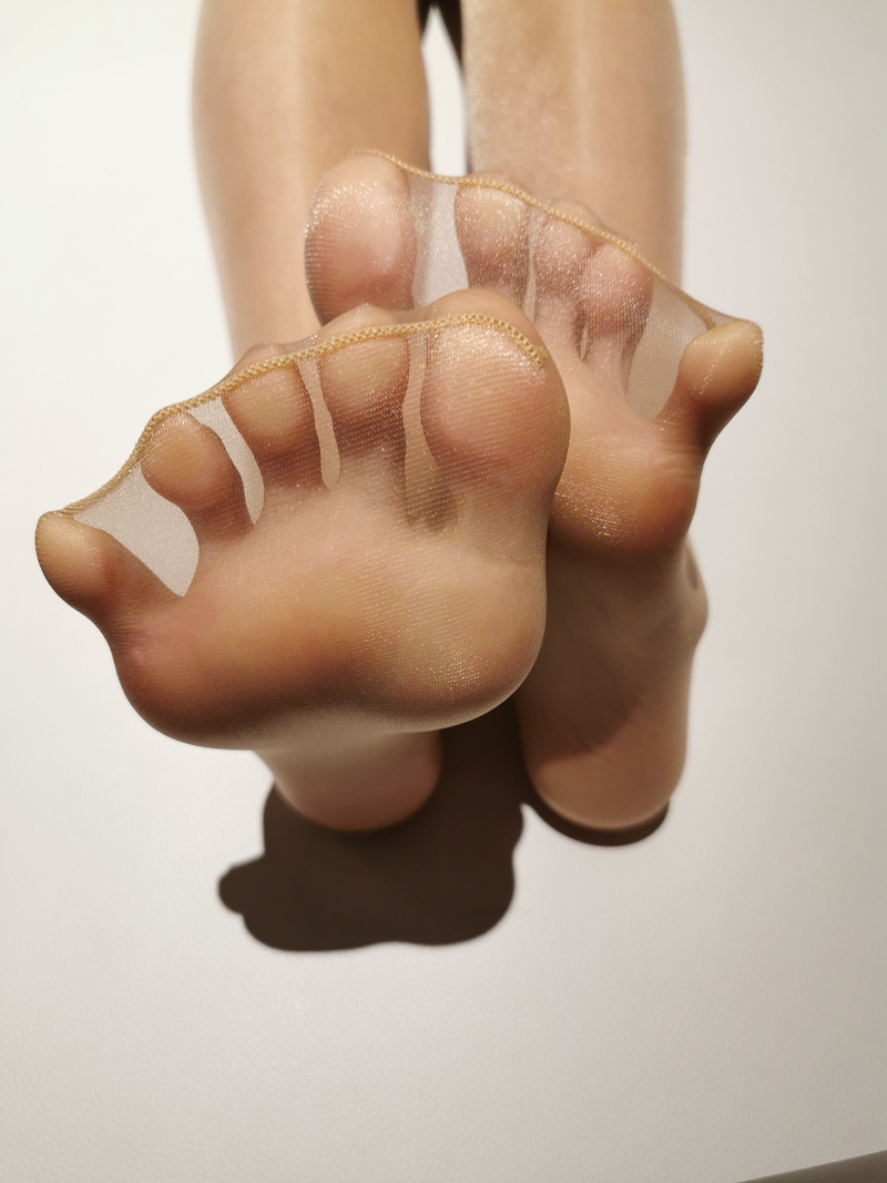 油亮丝袜甜美马油袜美女丝袜子女薄丝袜连裤袜t裆脚尖透明12d夏季柔和