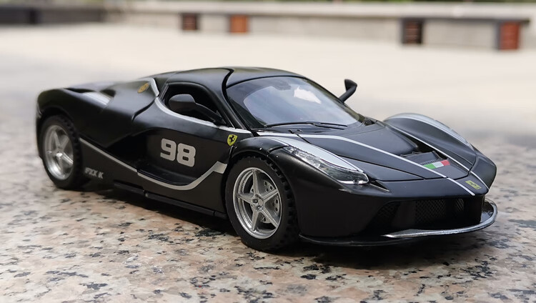 132法拉利车模超跑132跑车玩具拉法fxxk合金仿真摆件三开门声光回力