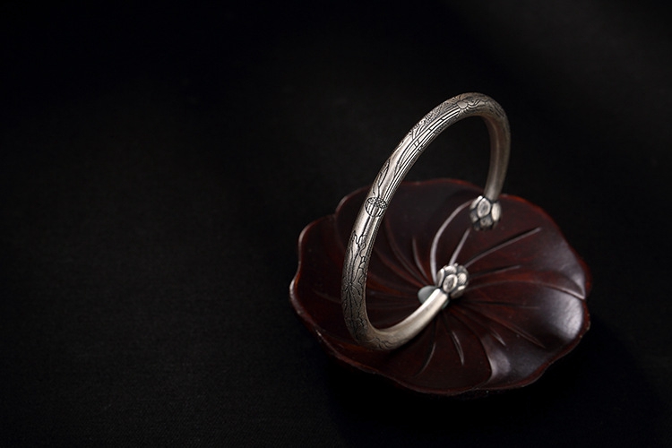 旗舰手镯女纯银足银银饰莲花莲蓬手环同银镯子老凤祥款