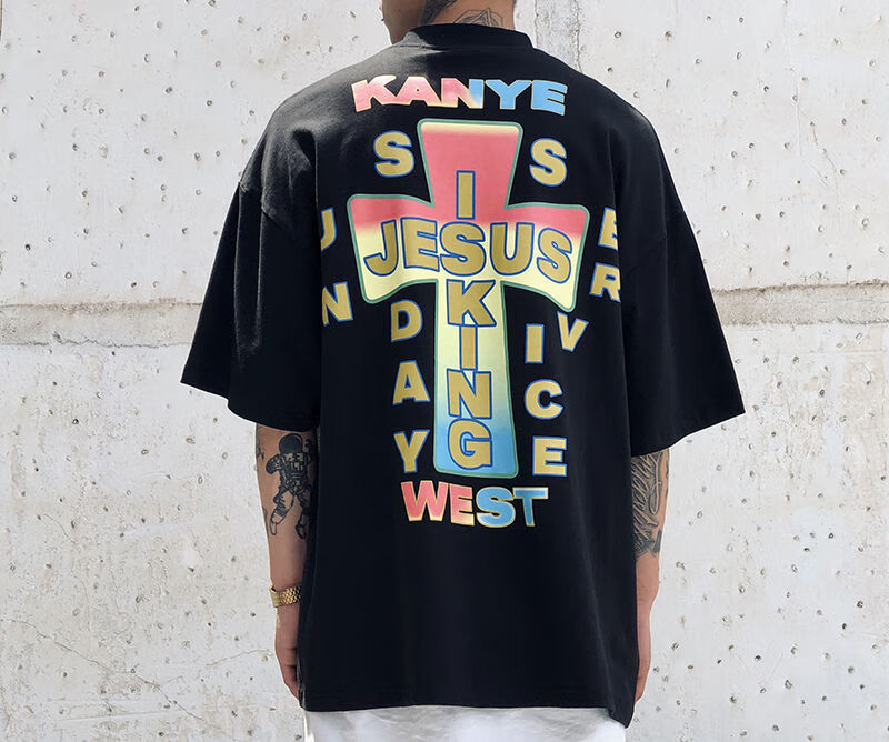 kanyewest衣服品牌图片