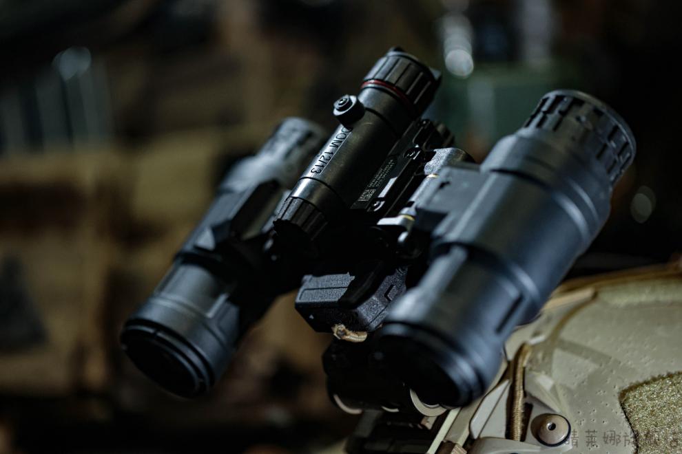 战术夜视仪 light beam31/lb31数码双目夜视仪/级战术频道 录像版