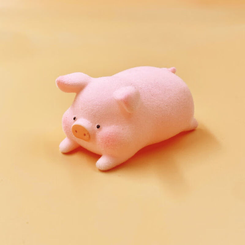 猪摆件可爱网红lulu小猪学生系猪猪公仔ins风办公桌玩偶装饰品摆件