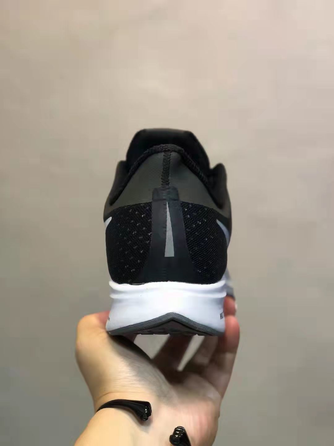 登月飞马35x气垫跑步鞋轻便透气zoomturbo冬季男女运动鞋黑金晒图返