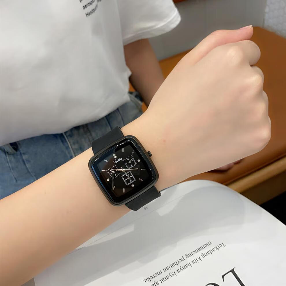 2022新款潮流网红小众方形大表盘防水手表女韩版时尚休闲ins石英绿色