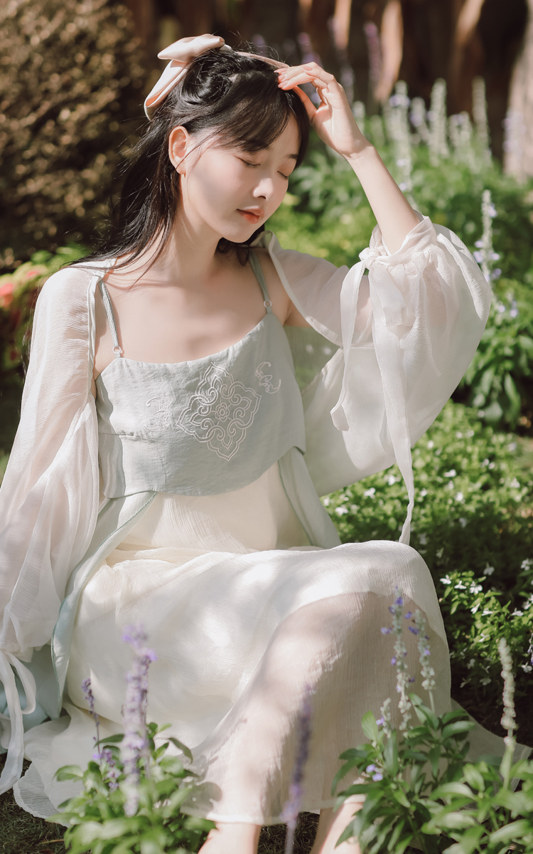 妙亦沙夏天青少女改良汉服元素吊带连衣裙女装夏季2022新款森系超仙女