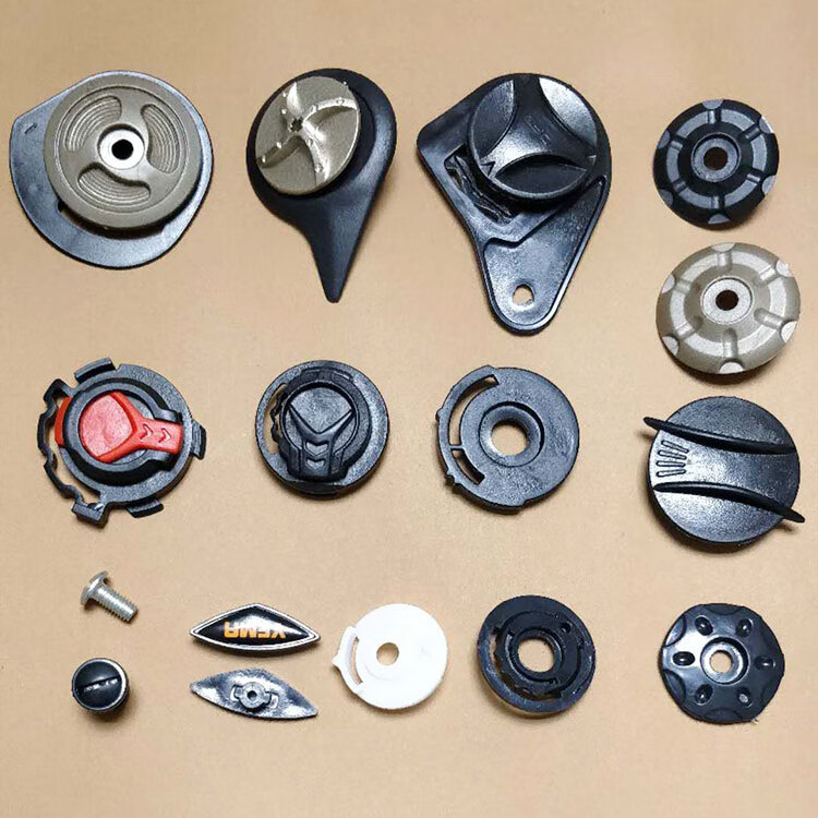 摩托车头盔镜片卡扣电动摩托车配件头盔底座安装扣子镜片固定盖安全扣