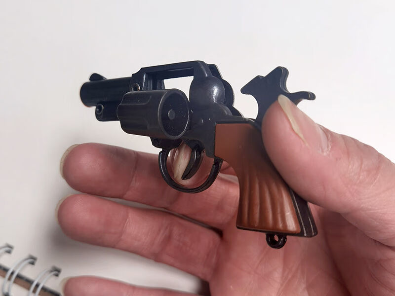 迪士尼Φ品牌官方旗舰新款袖珍迷你金属小德林杰纸炮枪单发响钥匙扣