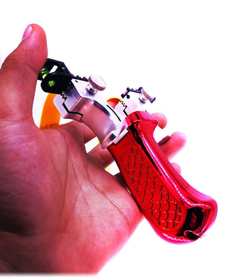 霸龙激光弹弓扁皮筋高精度户外实战打按快压免绑猎光纤瞄钛 激光霸龙