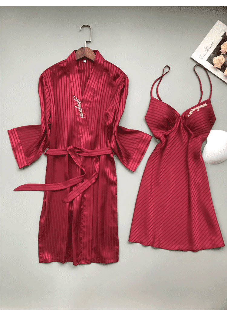 焱焱 性感睡衣女春秋韩版刺绣深v吊带胸垫真丝绸新款长袖睡袍两件套装