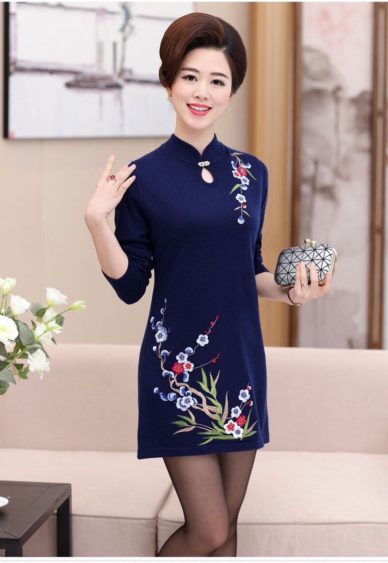 中老年人女装长袖连衣裙女毛衣针织打底衫春秋冬季洋气旗袍加肥加大码
