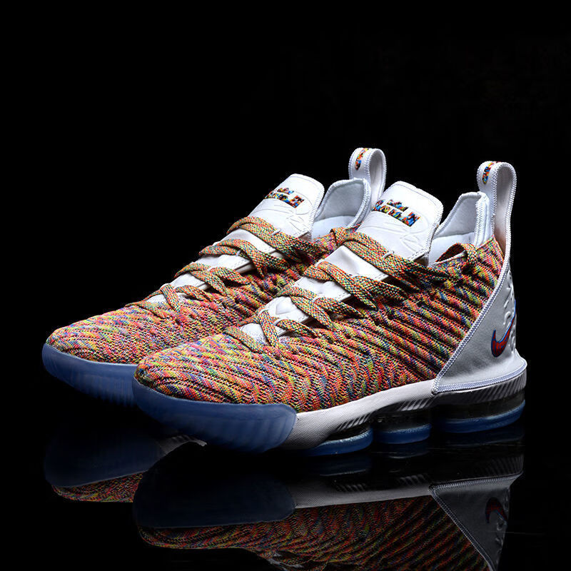 詹姆斯18代实战气垫篮球鞋16男运动黑紫反转鸳鸯15716代黑金39