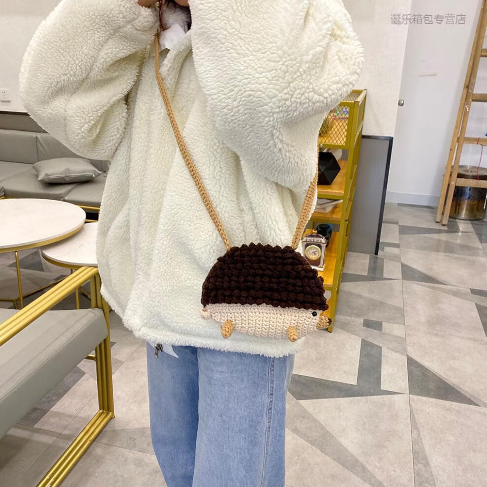 手工编织包包网红编织小刺猬斜挎包diy材料包毛线钩织成品自制 酒红色