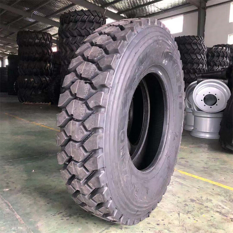 朝陽威獅1200r24吊車輪胎 325/95r24 起重機 真空 礦山輪胎 泰凱英325