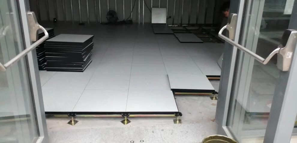 防静电地板全钢地板600600机房象牙白pvc陶瓷抗静电地板架空活动定制