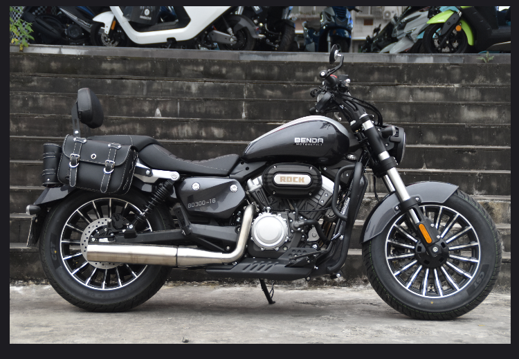 适用奔达金吉拉300保险杠rock灰石300防摔防撞竞技前护杠射灯改装防震