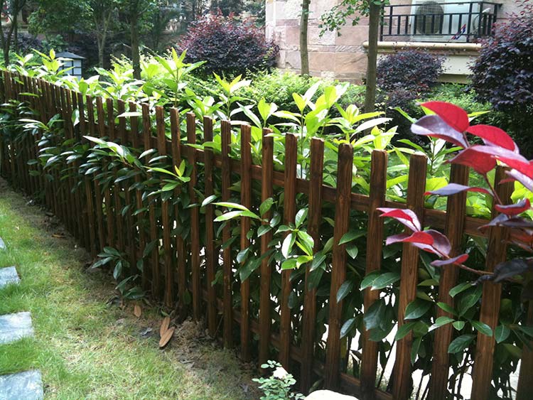 护栏围栏室外室外户外别墅庭院围墙护栏篱笆防腐木庭院小花园围栏插地