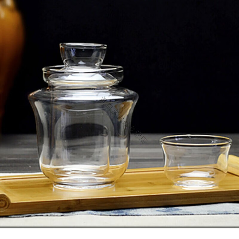 材质:玻璃类别:白酒杯货号:温酒器-24405商品毛重:1.