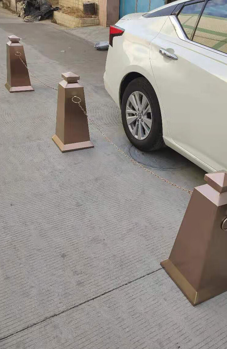 定做不锈钢路锥公司大堂方锥小区物业停车金属温馨警示反光锥 不锈钢