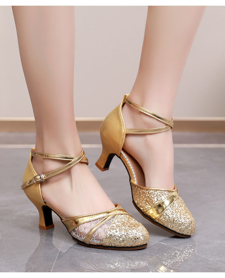 2022舞蹈鞋女软底中跟拉丁舞鞋广场舞舞鞋金色跳舞女鞋演出亮片银色低