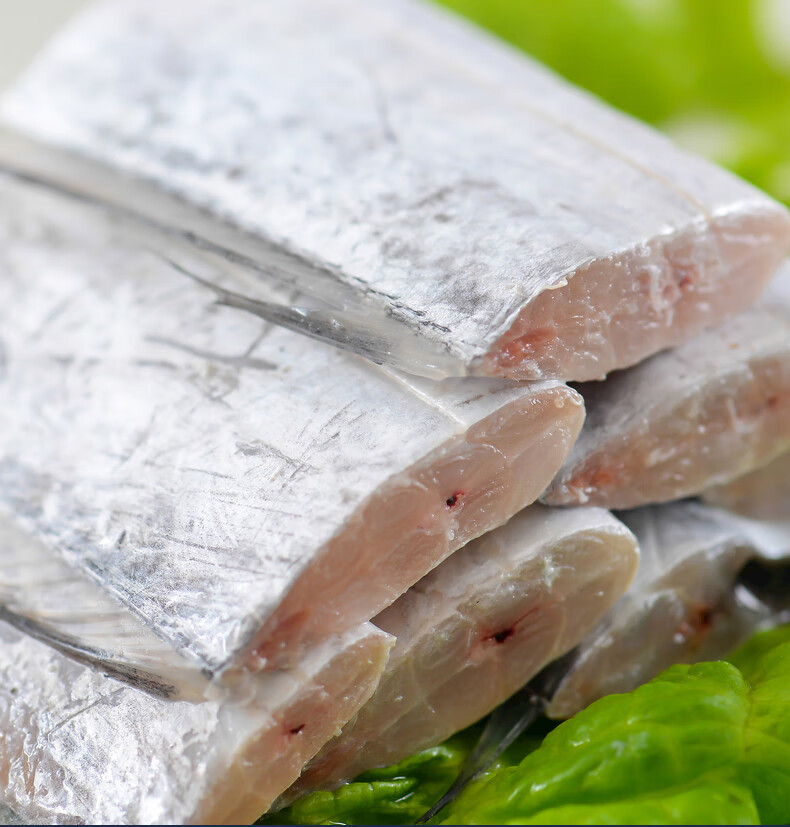 国内现货q伊朗带鱼整条黑眼刀鱼25kg箱