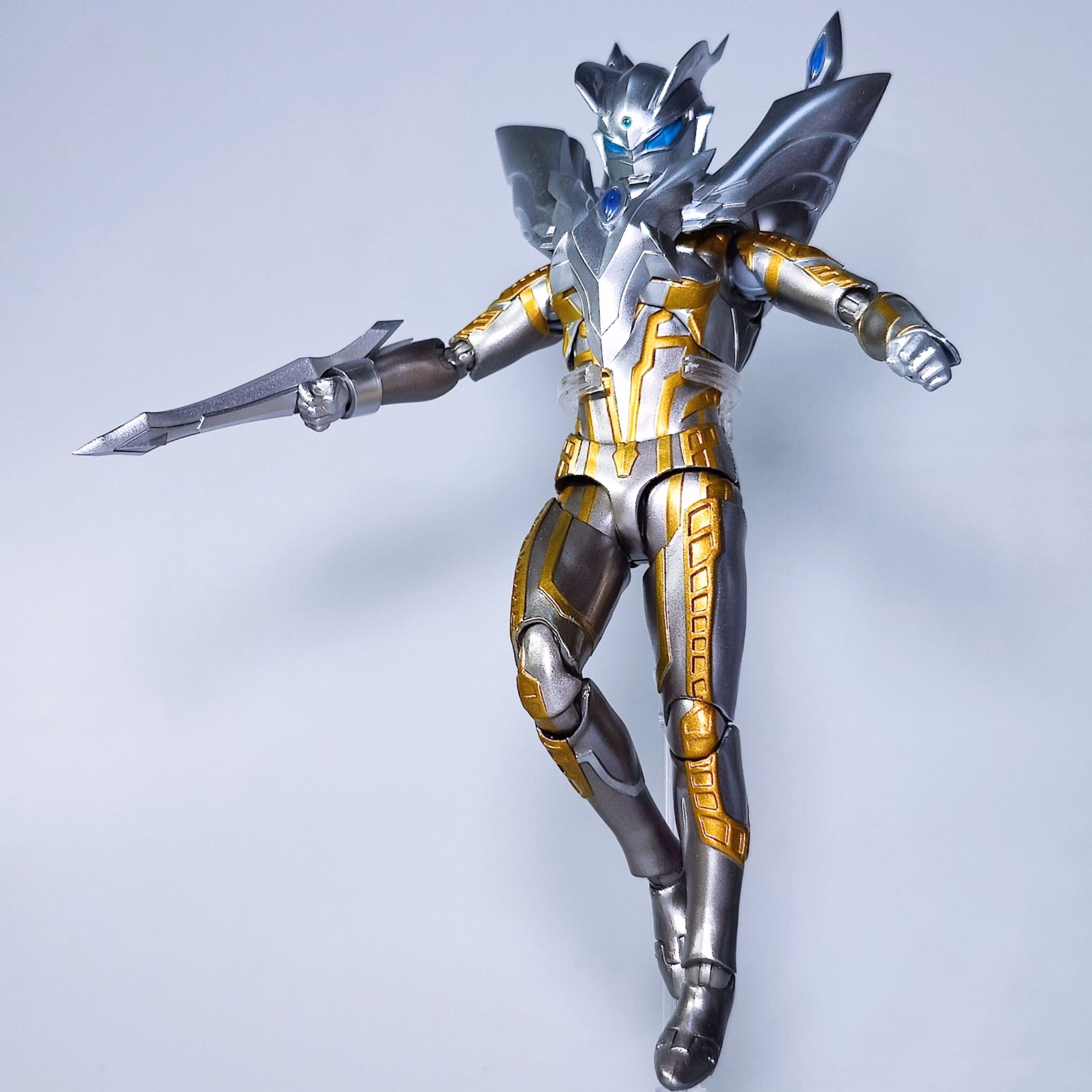 万代(bandai)shf托雷基亚奥特曼儿童可动玩具罗布欧布暗耀型人偶模型