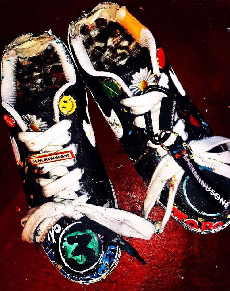 knriquen权志龙pmo小雏菊彩虹笑脸徽章鞋扣diy配饰ins潮反战胸针装饰