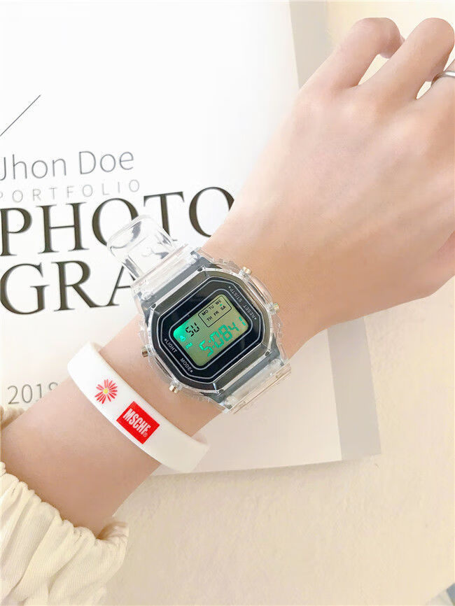 朴里ins风超火方块电子手表女生初中学生韩版简约气质方形可爱独角兽