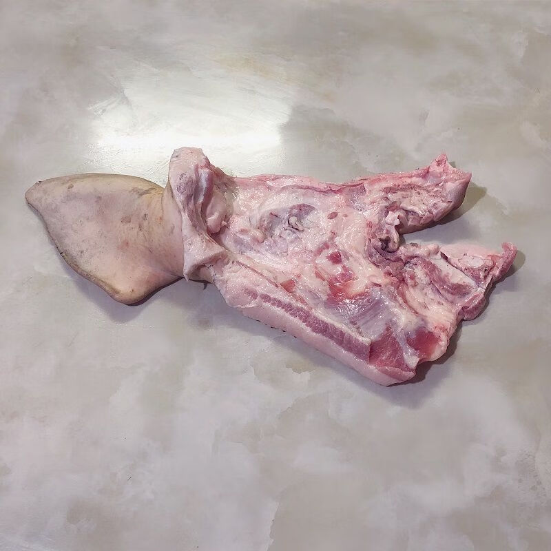 新鲜去骨猪头皮天天新鲜家猪土猪面肉猪头皮猪耳朵连接整个卖3斤 如图