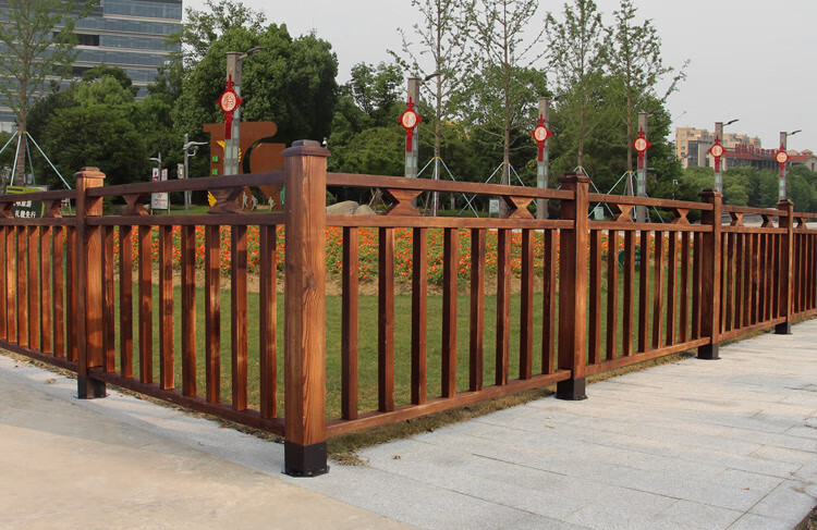 户外阳台露台道路草坪防腐木栅栏木围栏实木碳化木庭院木栏杆 护栏