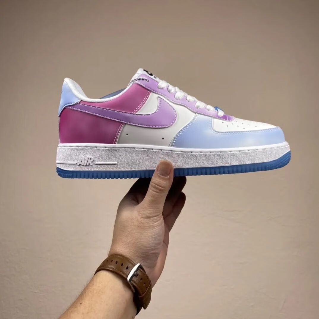 空军一号af1紫外线变色龙温变热感应白蓝粉男女百搭休闲运动板鞋紫外