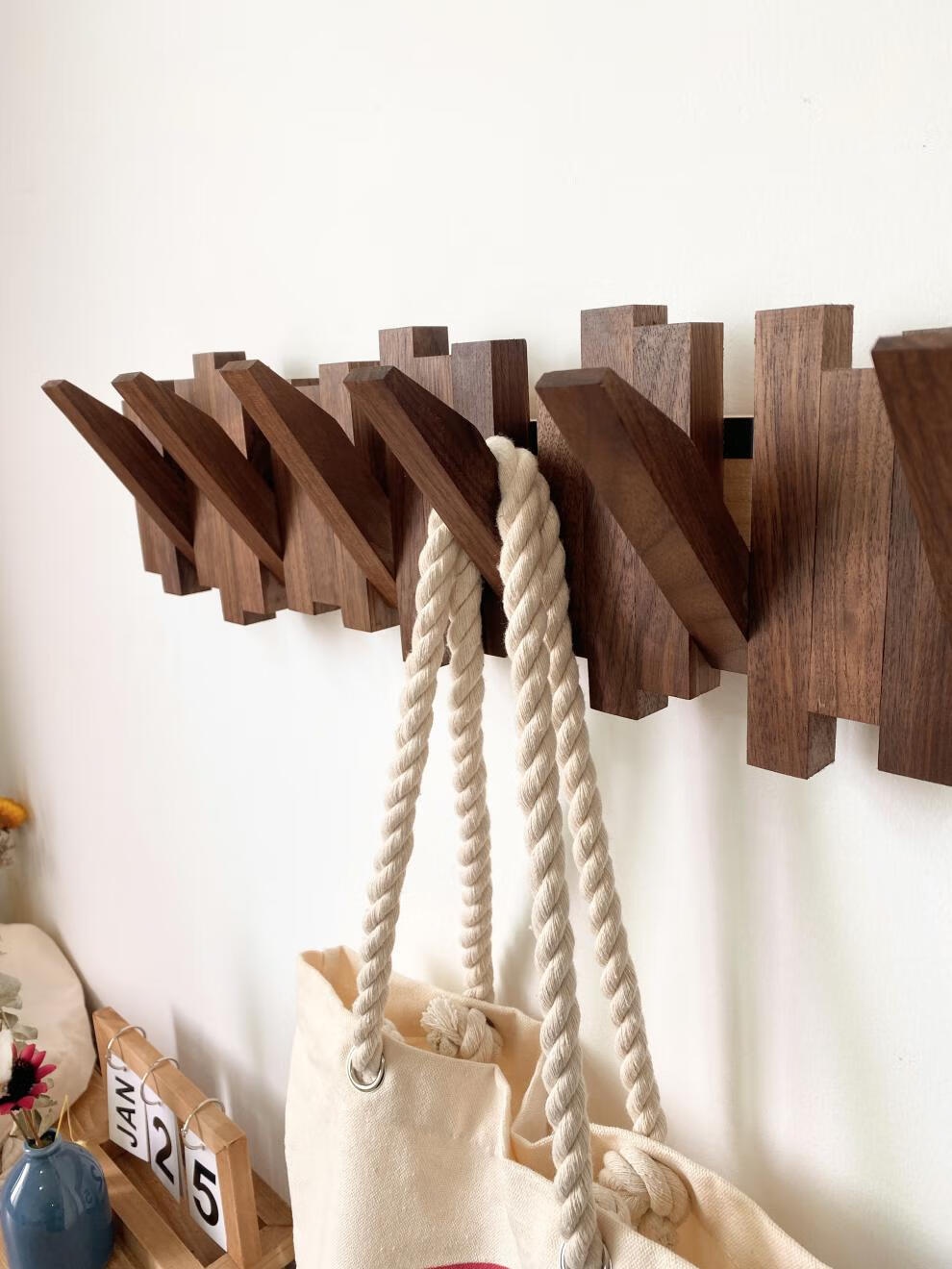 黑胡桃实木挂衣钩墙壁衣帽架玄关入户挂衣架木质木条钢琴键挂衣钩两钩