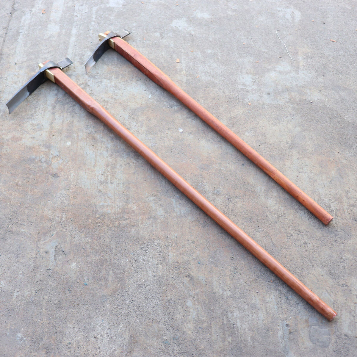 带斧挖笋锄头手工锻打两用挖冬笋锄斧户外挖笋挖树根采药专用锄头