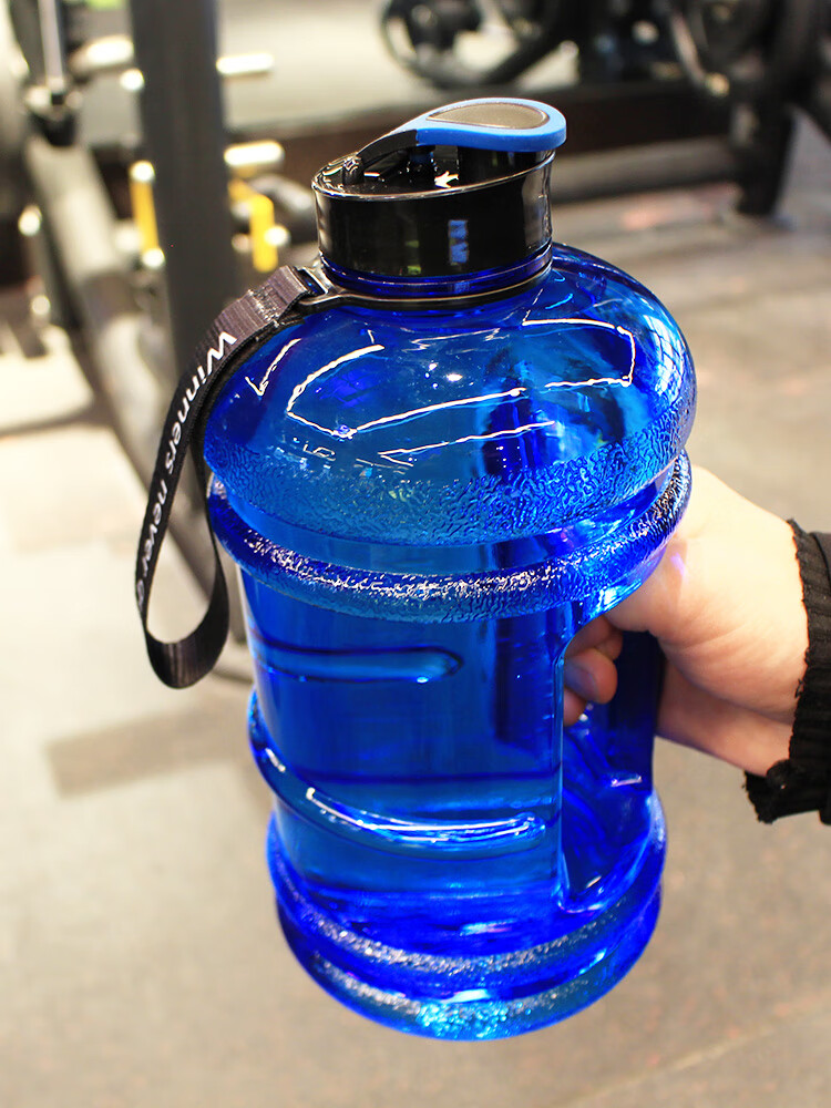 大容量水杯健身户外便携超大太空杯2000ml塑料杯2.2l升/ 加厚黑色1.