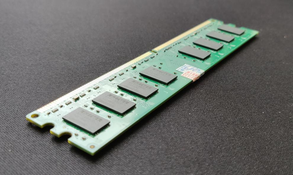 金泰克ddr2 800 2g拆机内存条台式机pc2-6400兼容二代667 巧克力色