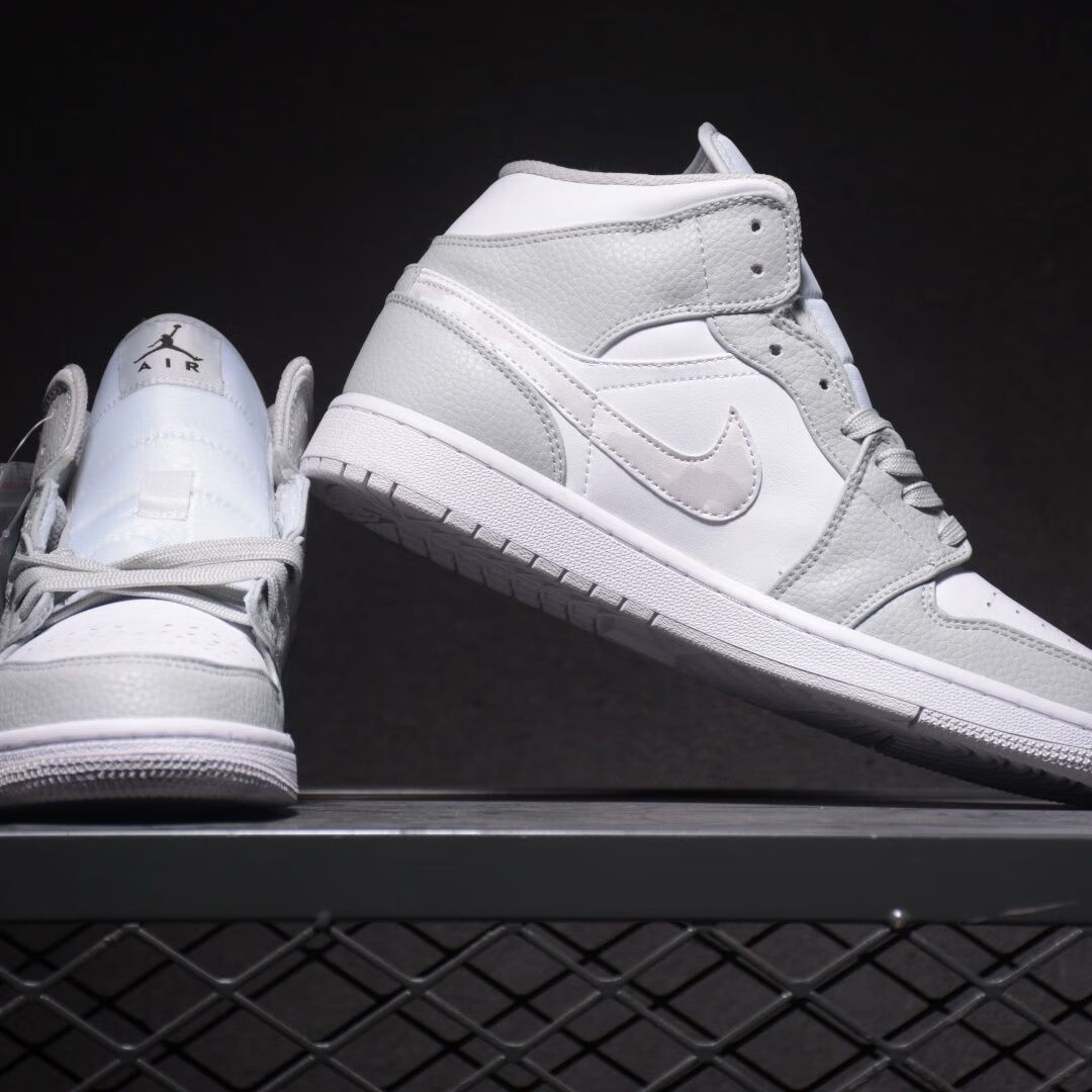 正确高版本aj高帮鞋黑曜石aj男鞋联名变色龙低帮女正版aj1北卡蓝36